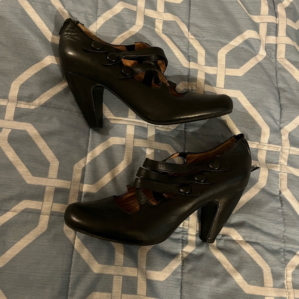 Mix Mooz black leather heels